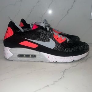 NIKE ID AIR MAX 90 ULTRA Flyknit Crimson Infrared BLACK GRAY Men 10.5 Shoes